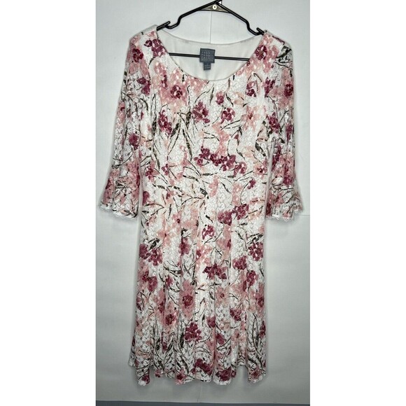 Rabbit Rabbit Rabbit Long Flutter Sleeve Fit & Flare Floral Lace Dress Size 12 - Picture 1 of 9